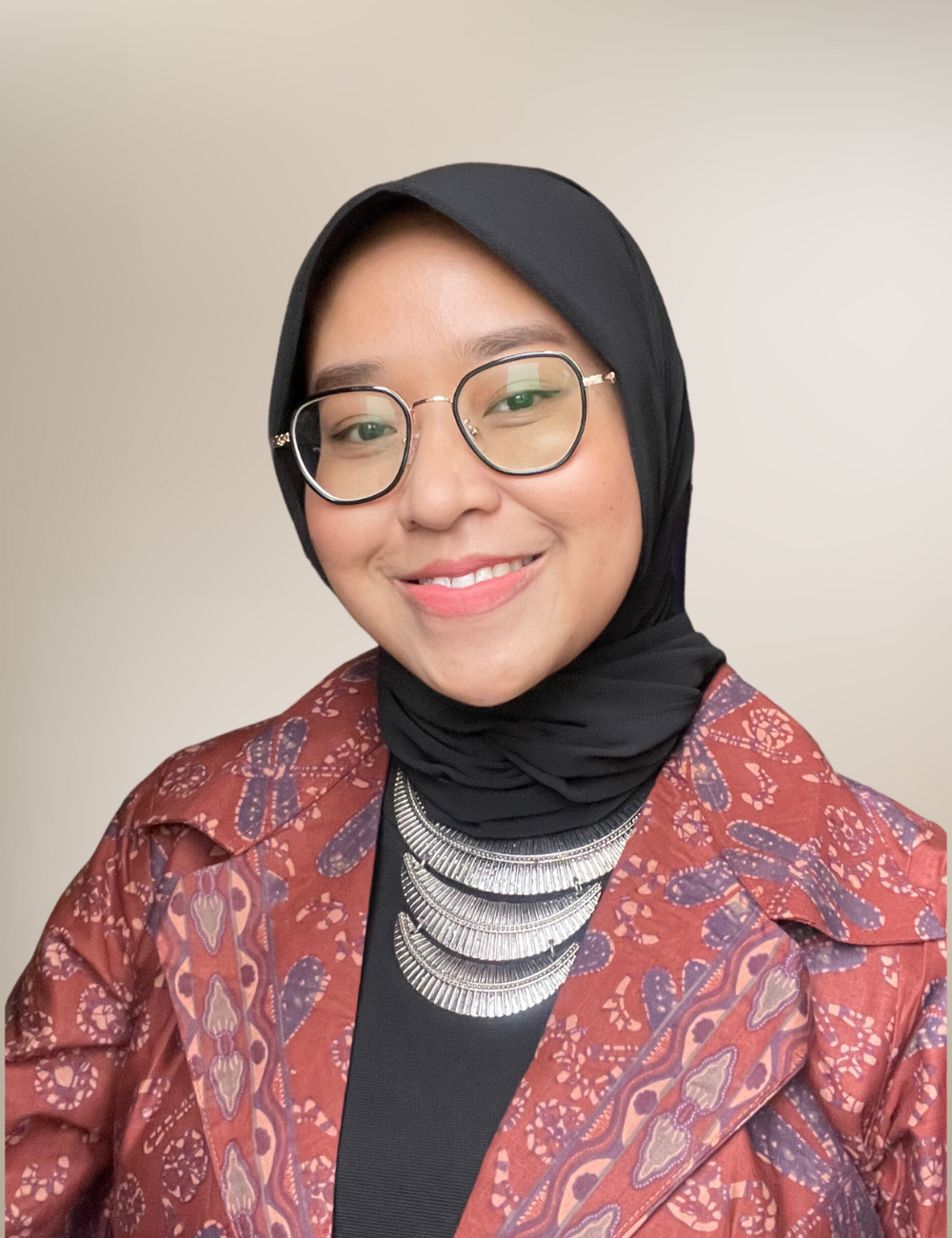 Avinia Ismiyati headshot