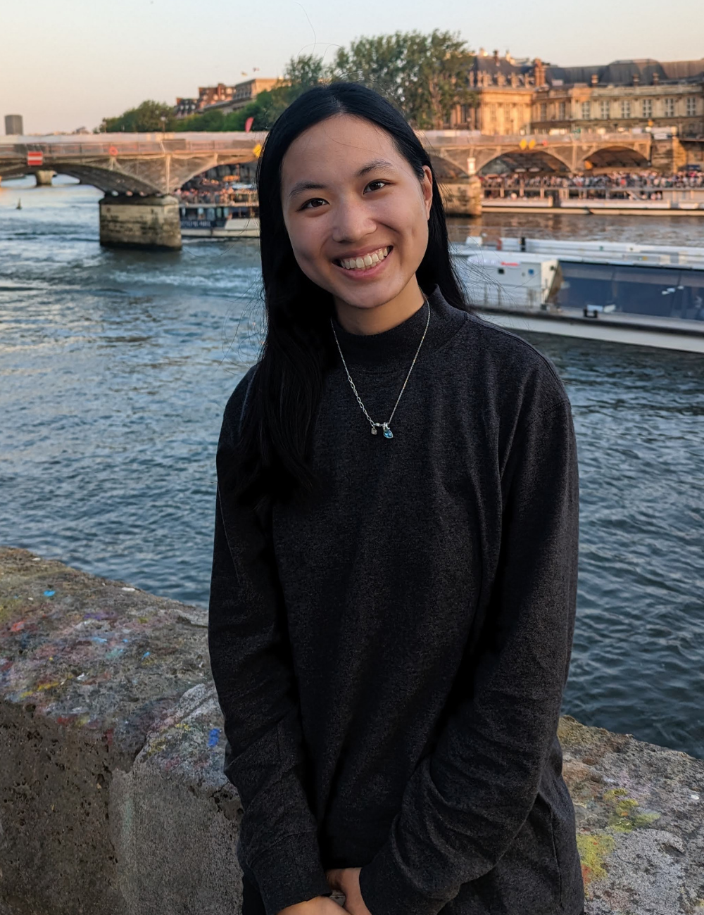 Grace Hu headshot