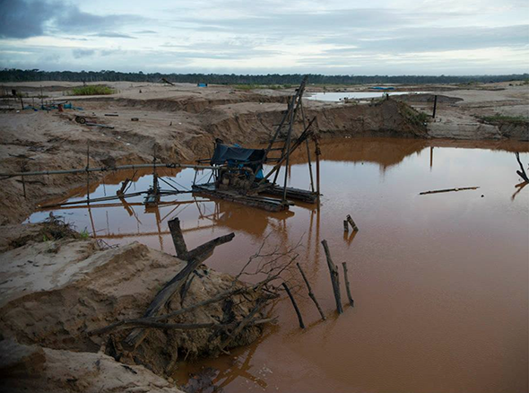 Havey documented gold mines in the Madre de Dios region of Peru