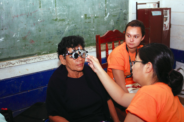 Berkeley student volunteers see more than 2,800 patients during their four-day annual service trip with Volunteer Optometric Services to Humanity (VOSH) to Nicaragua.